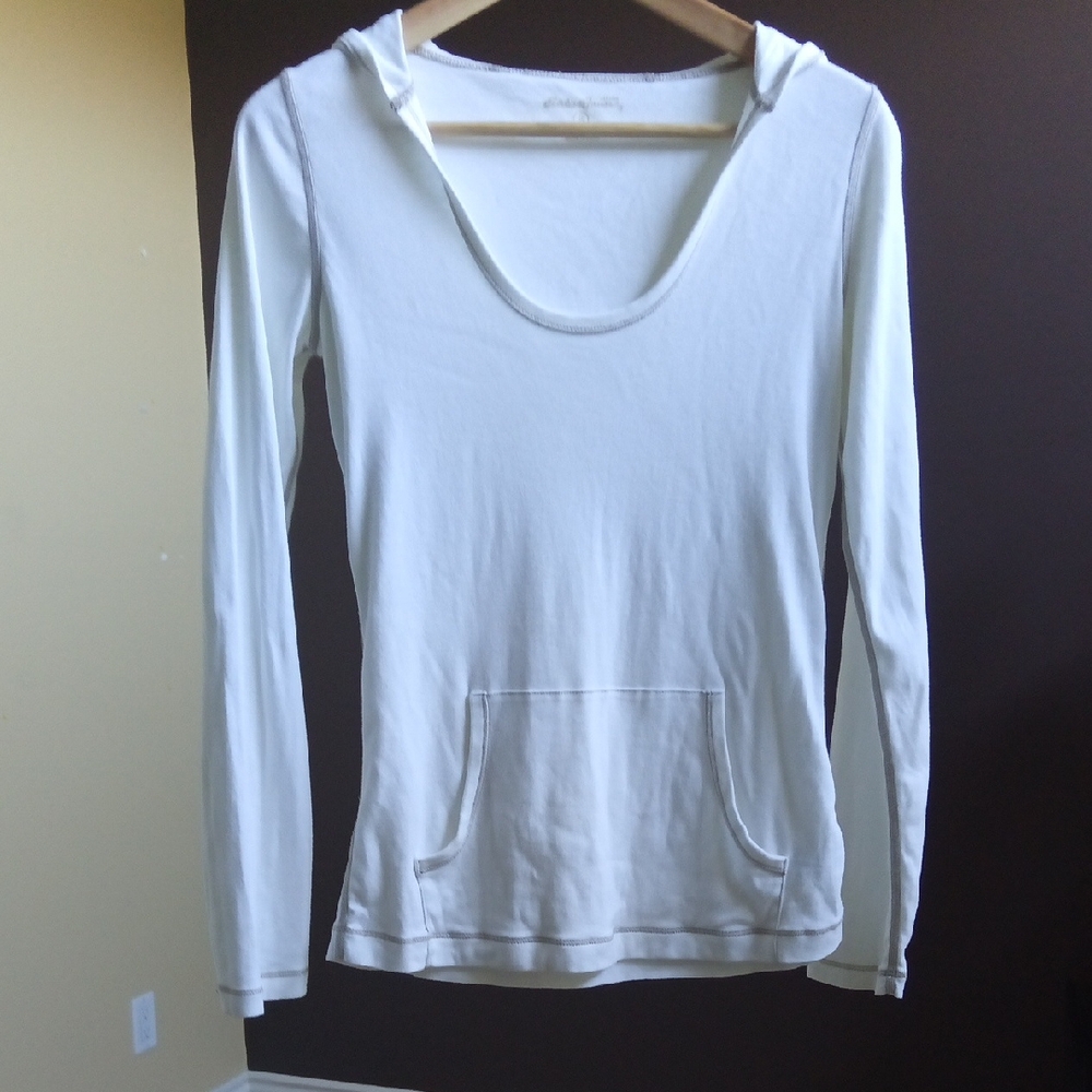 Ptp16" Eddie Bauer White Fitted Long Sleeve Hoodie